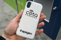 Новый чехол от Spigen обеспечит беспроводную зарядку смартфона благодаря встроенному аккумулятору (Изображение: ixbt)