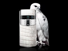 Бриллиантовая модель Vertu Agent Q стоит более 100 000 долларов. (Источник изображения: Vertu)