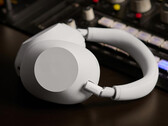 Компания Sony вернулась к складной форме для своих последних наушников серии WH-1000X. (Источник изображения: Sony)