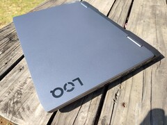 Lenovo LOQ 16IRH8. (Источник изображения: Darryl Linington - Notebookcheck)