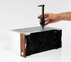 Компания Noctua не доверяет производителям корпусов в вопросах, касающихся доступного пространства для вентиляторов.