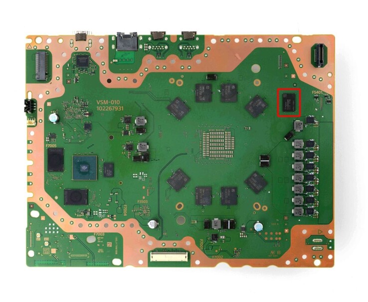 Материнская плата PlayStation 5 Pro демонстрирует APU AMD (Источник изображения: iFixit)