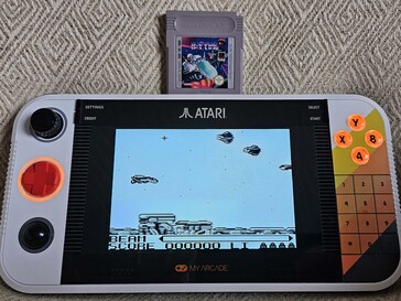 Игра R-Type для GameBoy работает без сбоев (Источник изображения: Марк Зандер, Notebookcheck)