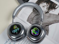Наушники MorningBlues VWS оснащены съемным 2,2-дюймовым сенсорным дисплеем (Источник изображения: MorningBlues)