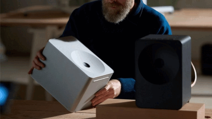 Samsung Music Studio 7 в белом и черном цветах (Источник изображения: Samsung)