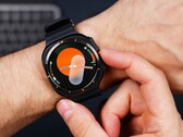 Часы Samsung Galaxy Watch в будущем могут заблокировать некоторые функции за платной стенкой. (Источник изображения: Даниэль Ромеро)