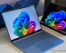По слухам, Surface Laptop 8 не будет оснащен самым мощным чипсетом Snapdragon X2 от Qualcomm, текущая модель на фото.