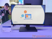 Asus ExpertCenter P600 AiO может быть сконфигурирован с процессором с до 50 TOPs NPU. На снимке: 27-дюймовая модель. (Источник изображения: Notebookcheck)