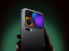 Xiaomi 17 Pro Max, по слухам, будет оснащен телеобъективом с апертурой f/2.6. На фото: задняя панель серии 17 Pro. (Источник изображения: Xiaomi - отредактировано)