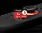 Карта памяти Lexar 1 ТБ microSD Express лежит на Switch 2 (Источник изображения: Lexar с правками)