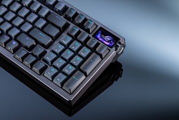 ROG Azoth 96 HE оснащен OLED-экраном, который может отображать важную системную информацию, например, температуру GPU и CPU. (Источник изображения: Asus)