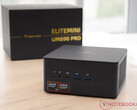 Мини-ноутбук EliteMini UM890 Pro с AMD Ryzen 9 8945HS. (Источник изображения: Notebookcheck)