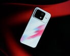 Honor Win 2 оснащён системой охлаждения с двумя вентиляторами. На фото: дизайн задней панели телефона.