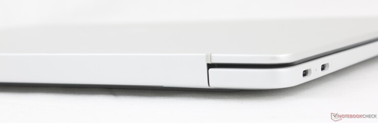 Задняя часть: Нет портов