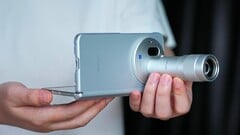 Модель Vivo X Fold 6, представленная на фотографии с телеконвертером Zeiss, будет доступна в четырёх цветовых вариантах. В новом промо-видео устройство прошло испытания на прочность.