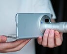 Модель Vivo X Fold 6, представленная на фотографии с телеконвертером Zeiss, будет доступна в четырёх цветовых вариантах. В новом промо-видео устройство прошло испытания на прочность.