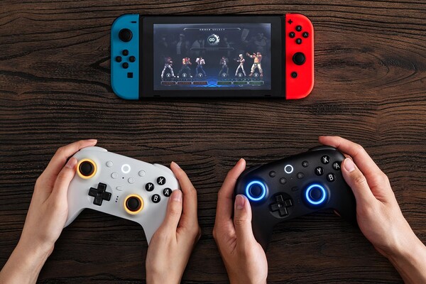 Bluetooth-контроллер 8BitDo Ultimate 2 доступен только в двух цветах и совместим только с Windows и Switch. (Источник изображения: 8BitDo)