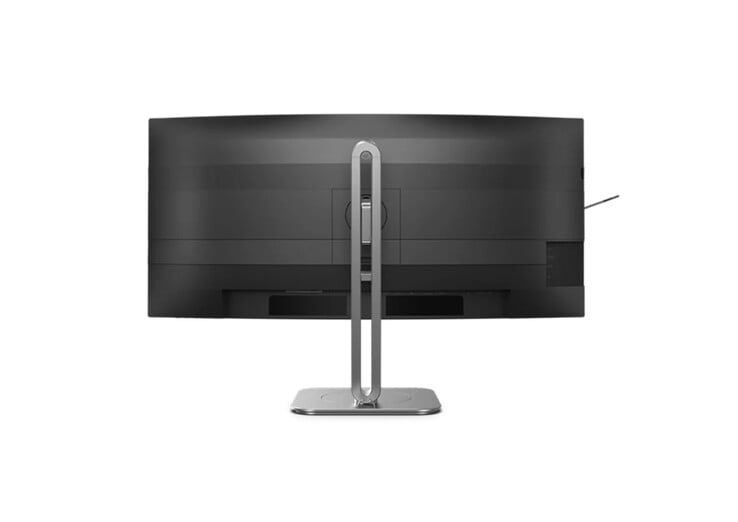 Ультраширокий монитор Philips 5K2K оснащён впечатляющим набором портов.
