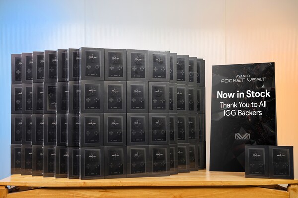 Компания Ayaneo утверждает, что у нее уже достаточно запасов, чтобы начать досрочную поставку бэкерам. (Источник изображения: Ayaneo)