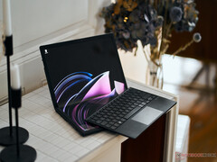 Обзор ноутбука Asus Zenbook 17 Fold - Гибкий 17-дюймовый экран OLED