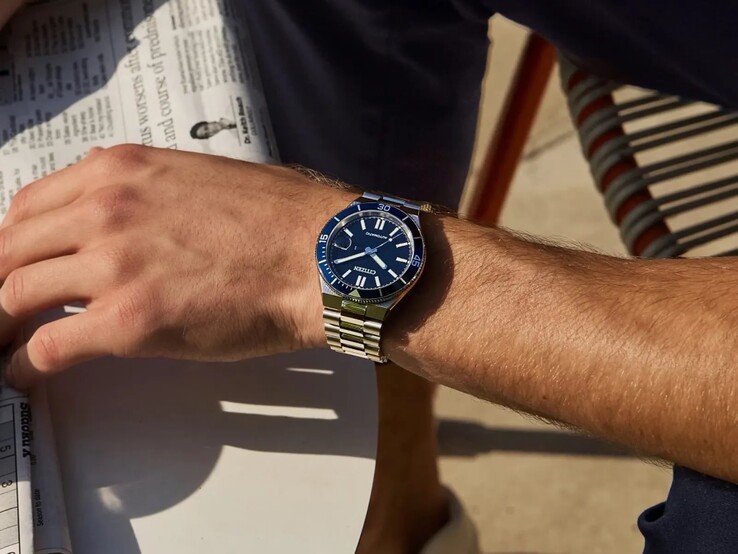 Citizen NJ0230-59L с циферблатом глубокого синего цвета