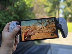 PlayStation Portal - единственная портативная консоль в текущей линейке PlayStation от Sony, но она не играет в игры. (Источник изображения: Unsplash, отредактировано)