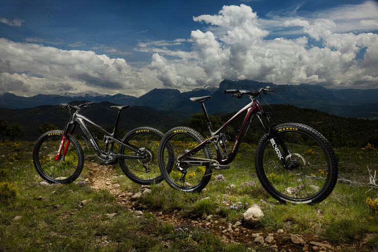 Электронные велосипеды Fuel и Fuel+. (Источник изображения: Trek Bikes)