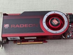 На фотографии изображен графический процессор ATI Radeon HD 4870