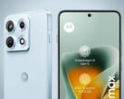 Motorola Edge 70 Max выделяется аккумулятором емкостью 7 100 мА·ч в тонком корпусе.