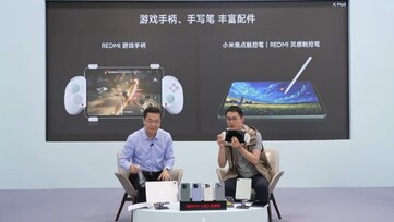 Игровой контроллер Redmi Game Controller - один из двух аксессуаров для Redmi K Pad, показанных во время прямой трансляции. (Источник изображения: Redmi)