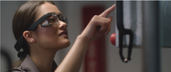 Google Glass Enterprise 2 предназначены для сотрудников различных предприятий. (Изображение: Google)