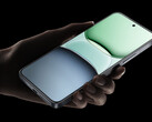 Xiaomi 16 Pro может поставляться с 6,8-дюймовым плоским экраном. На снимке: промо-фотография модели 15 Pro. (Источник изображения: Xiaomi)