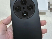 Find X8 похож на многие другие недавние смартфоны Oppo. (Источник изображения: Douyin через @feni_book)