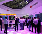 Похоже, у Huawei есть комплектующие для устройств на 12 месяцев вперёд. (Изображение: Reuters)