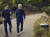 Генеральный директор компании Apple Тим Кук и его преемник Джон Тернус.