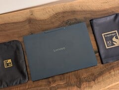 Новейший 14-дюймовый ноутбук Yoga 7 с процессором Snapdragon способен работать более чем в 2 раза дольше, чем его аналог на базе AMD