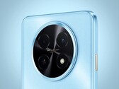Huawei Nova 14i можно назвать не компактным благодаря огромному 6,95-дюймовому дисплею (Источник изображения: Huawei)