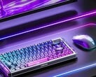 Игровая мышь Lenovo Legion Y7MG, представленная рядом с клавиатурой, монитором и подсветкой рабочего стола RGB