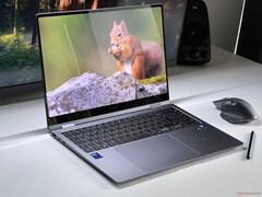 В сети был замечен вариант Samsung Galaxy Book6 Pro с процессором Intel Core Ultra X7 358H (на фото: Galaxy Book5 Pro 360; источник изображения: Notebookcheck)