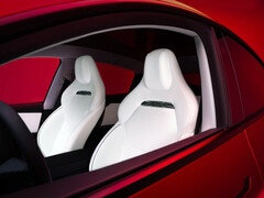 Элегантная модель Tesla Model Y Performance с ковшеобразными сиденьями. (Источник изображения: Tesla)