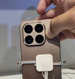 Похоже, что это один из телефонов Xiaomi 15T. (Источник изображения: Gadgetsdata)