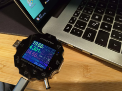 Потребляемая мощность 100-ваттного блока питания USB-C