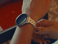 Новые ремешки для смарт-часов Amazfit Active 2, включая металлический вариант (на фото), могут быть уже на подходе. (Источник изображения: Amazfit через Instagram)