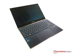 На обзоре: Asus ZenBook Flip S UX371. Тестовый образец предоставлен компанией Asus