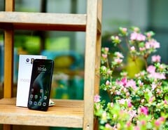 Motorola Moto G87 предлагает динамики с большим звуковым давлением, но умеренным звучанием.