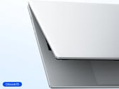 Цена Obook 15 AI начинается от $689.99. На фото: рекламное изображение, демонстрирующее внешний дизайн ноутбука.