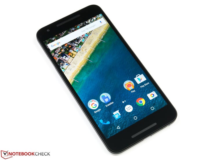 Nexus 5X спереди