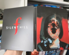 Изображение стальной книги Silent Hill f (источник изображения r/gamecollecting)