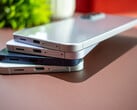Толщина смартфона Samsung Galaxy A57 составляет всего 6,9 мм.