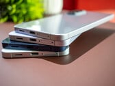Толщина смартфона Samsung Galaxy A57 составляет всего 6,9 мм.